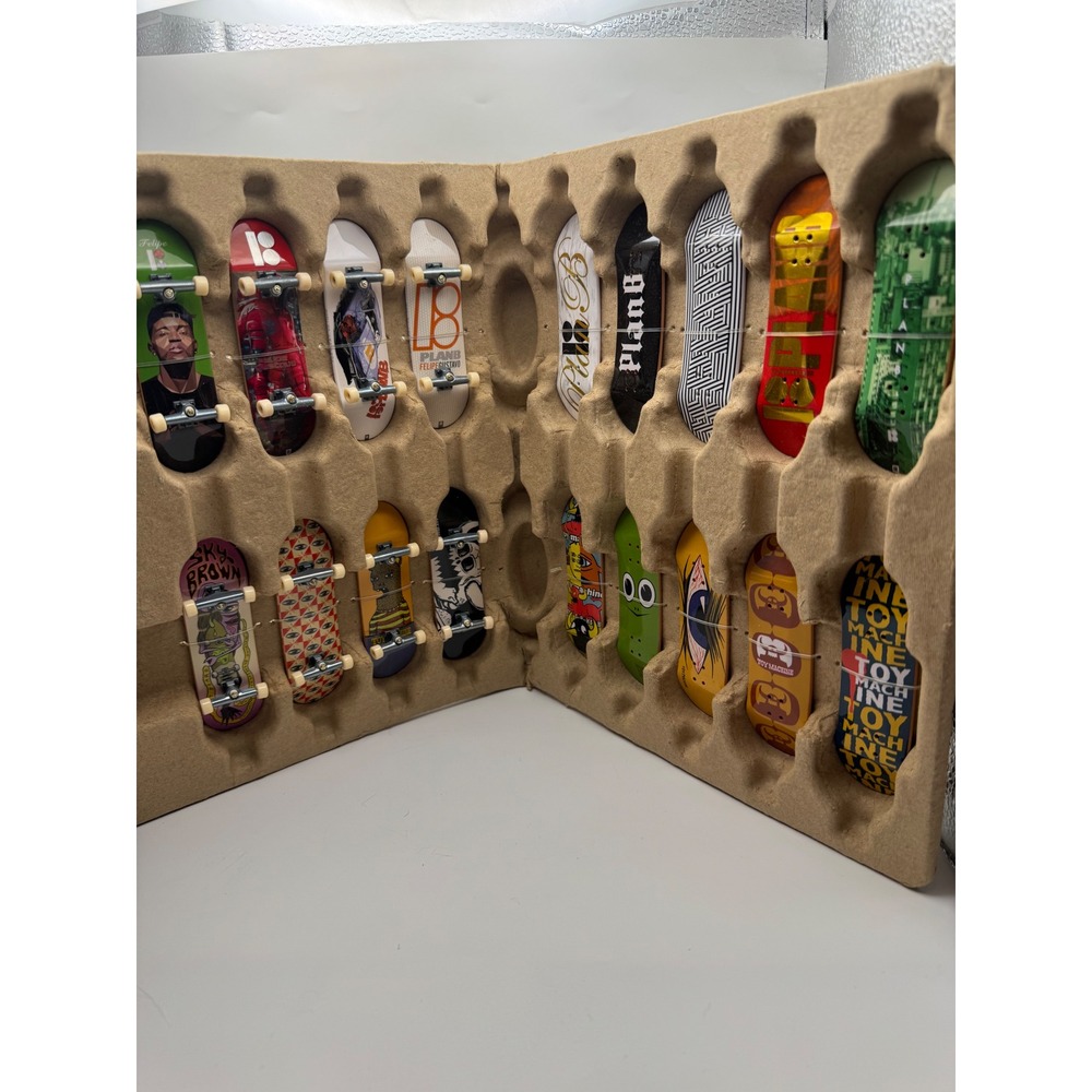 Tech Deck Plan B Toy Machine Fingerboard Collection 18 Piece Set Felipe Gustavo‎